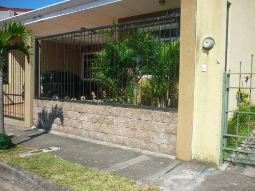Se vende casa en exc. Residencial