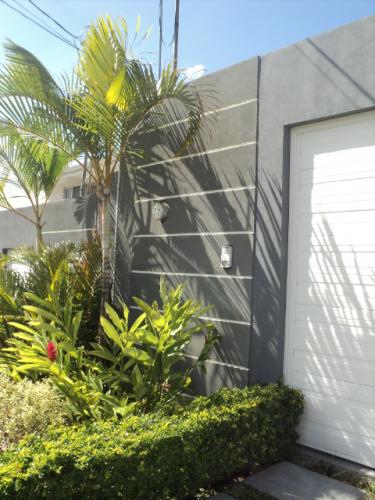 Linda casa, seguridad 24 horas, zonas verdes