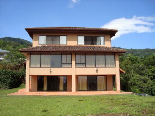 Escazú Fabulosa Casa y Jardín Oficina Apto o Big Vista de Oro No 31