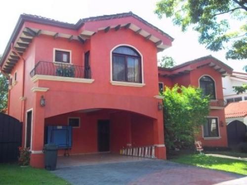 Se Alquila Hermosa casa en Hacienda Lindora San José $4500