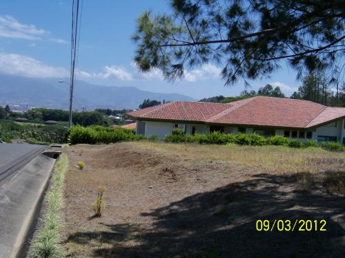 Lindo lote con vista en vistas de santa barbara de heredia