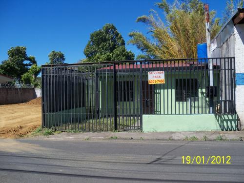 Muy comoda casa en desamparados de alajuela