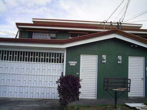Casa de alquiler en Santa Ana $1200  