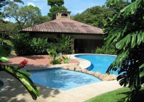 Casa en Condominio en Ciudad Colón $420.000  