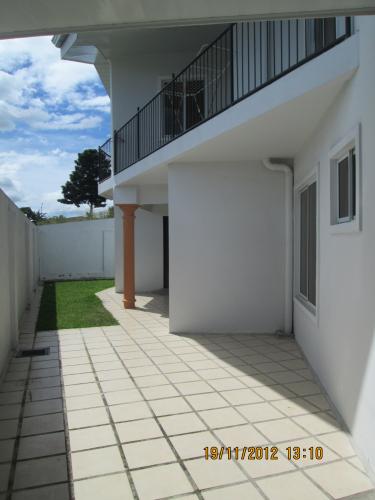 Preciosa casa en recidencial en alajuela son dos casas