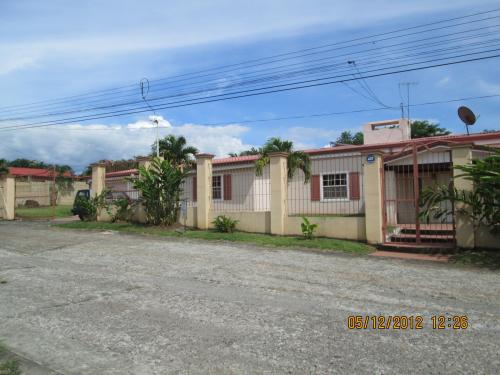 Preciosa quinta en la guacima se puede recibir