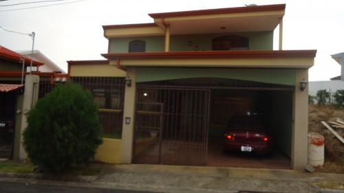 Hermosa casa en san pedro de santa barbara recibo