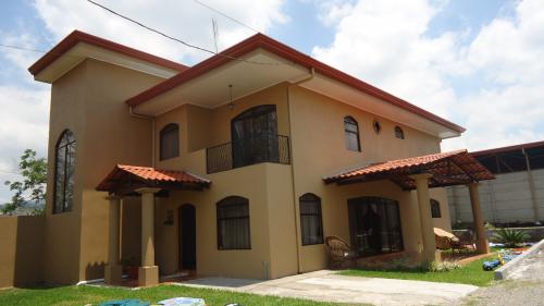 Linda quinta en san bosco de santa barbara de herdia recibo