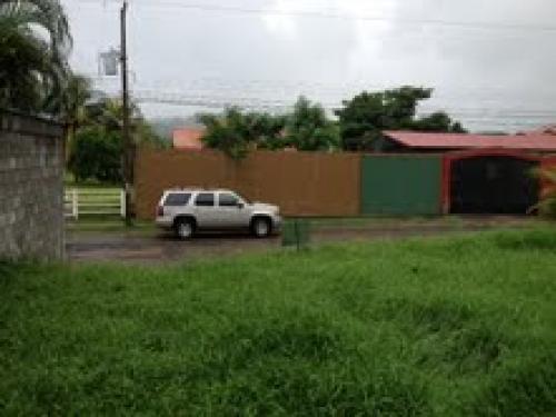 Precioso lote en jaco se encuentra en residencial se puede recibir