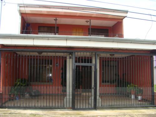 Linda casa en residencial en alajuela