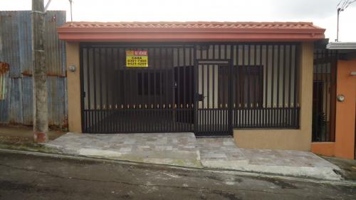 Cómoda casa en san juan de santa barbara de heredia