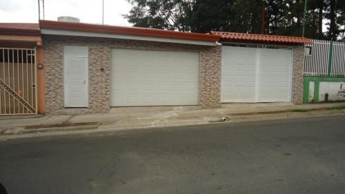 Linda casa nueva frente a calle en alajuela