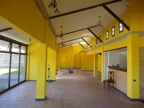 TK-Terreno, casa y edificio comercial