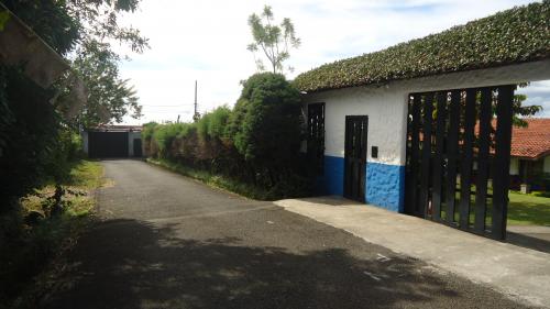 Linda quinta en desamparados de alajuela se recibe
