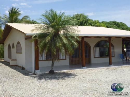 SE VENDE CASAS EN SANTO DOMINGO, SAMARA, GUANACASTE.