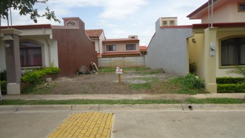 Lindo lote en recidencial privado en alajuela