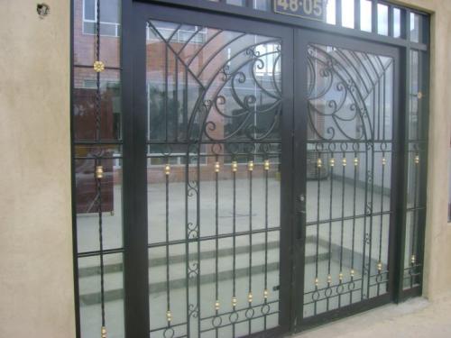 HIERRO FORJADO: PUERTAS y más