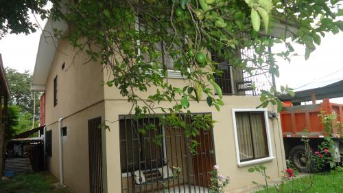 Preciosa casa en la garita de alajuela