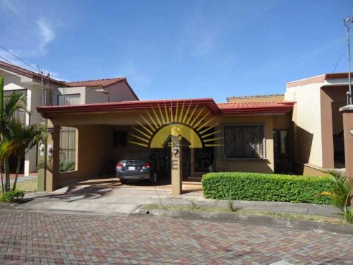 Casa de una planta en Condominio (NHP-00394)