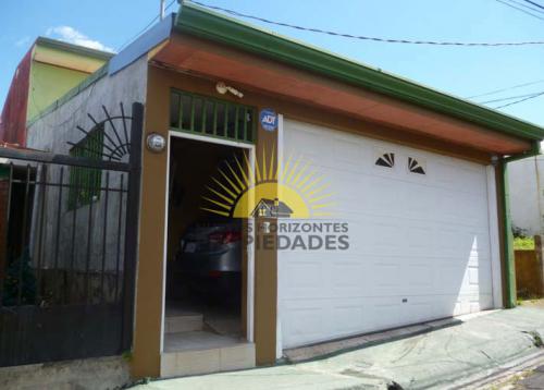 CASA EN JARDINES DE ROMA, SAN RAFAEL DE HEREDIA (NHP-01102)