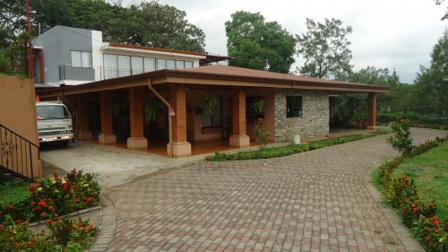 La casa se encuentra en la garita de alajuela 