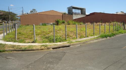 Precioso lote esquinero en alajuela