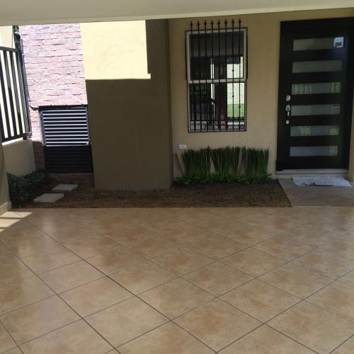 Preciosa casa en alajuela