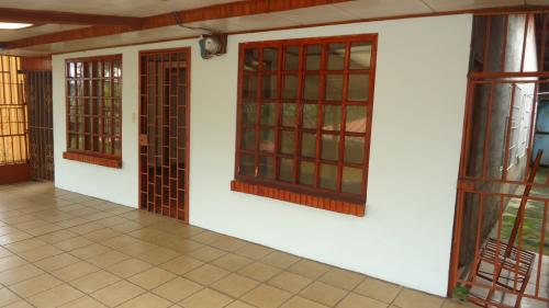 Ganga de casa en carrilos de alajuela se bajo precio