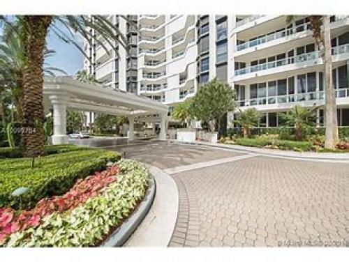 Lujoso apartamento en Aventura, FL USA