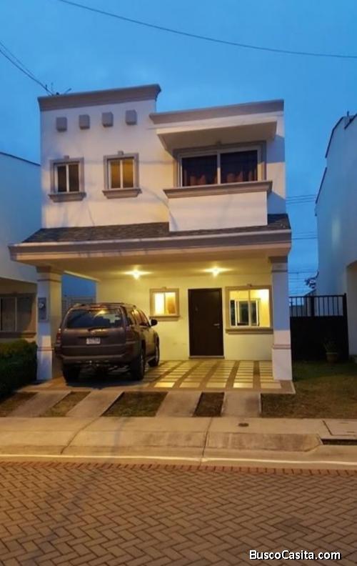 Casa en Alquiler