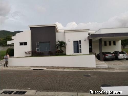 Se Vende Hermosa Casa Moderna en Santa Ana D#14