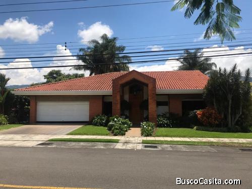 Se vende casa lujosa en Valle del Sol, Santa Ana V#54