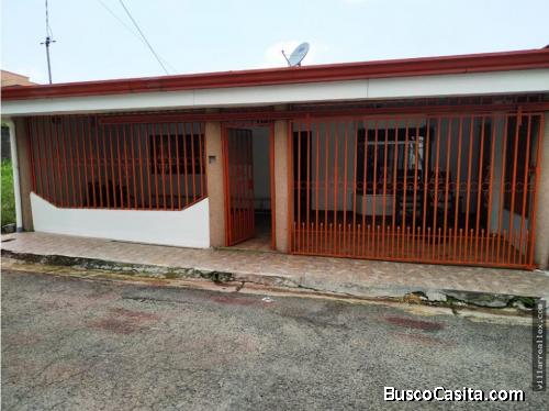 Se vende casa en Barva de Heredia V#44