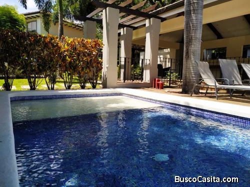 V#36 VENTA DE HERMOSA CASA EN SANTA ANA