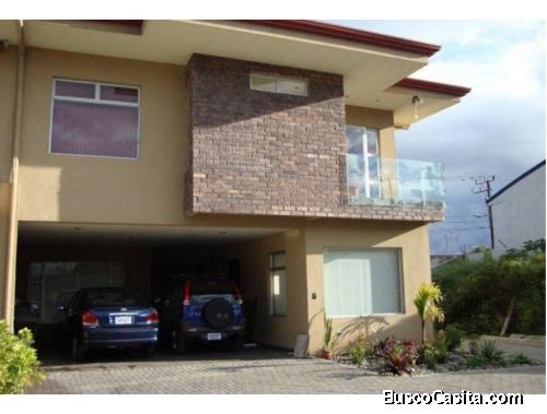 D#44 Hermosa casa en Santo Domingo de Heredia