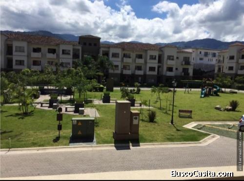 V#43  Venta de Apartamento en condominio ubicado en Santa Ana. 