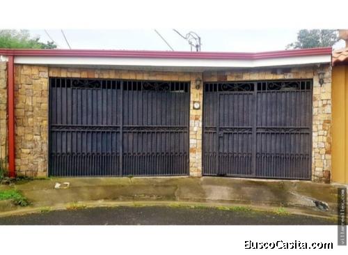 VENTA DE CASA EN EXCLUSIVO RESIDENCIAL EN  CORONADO 