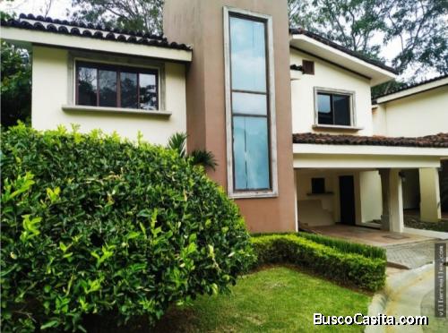 V#106  Casa en venta en Ciudad Colón