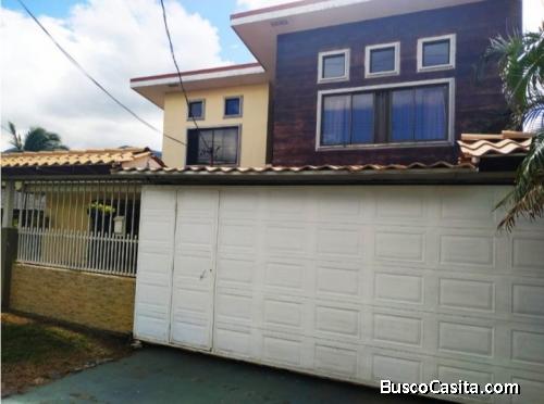 V#49 Acogedora casa en venta/ Ciudad Colón 