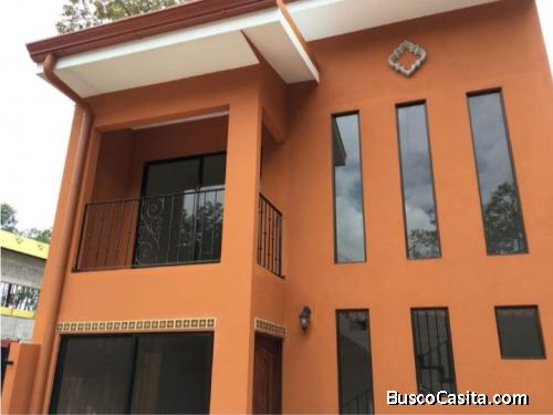 V#18 Esplendorosa casa en venta/ Ciudad Colón 