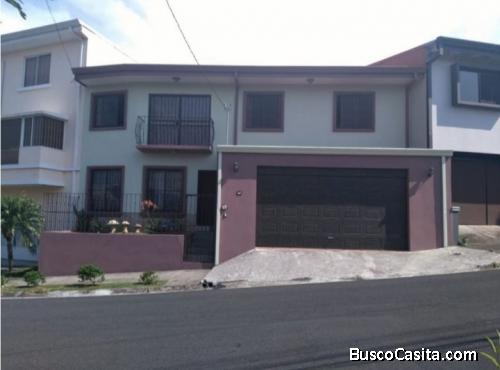 V#07 Confortable casa en venta / Escazú  