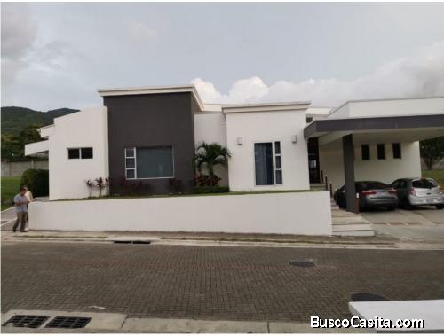 Casa en Venta Santa Ana D#14