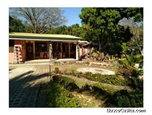 Atractiva Quinta en venta/ Atenas
