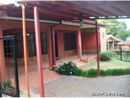 Casa + Aptos en Venta/Santa Ana