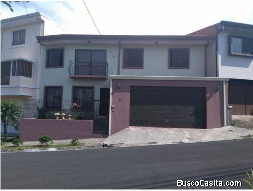 V#07 Confortable casa en venta / Escazú