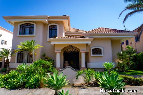 V#170 Oportunidad De Venta Casa de Lujo/Santa Ana