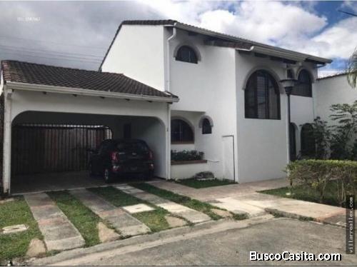 V#08 Hermosa casa en venta / Escazú