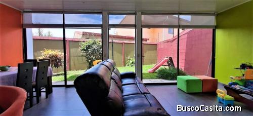 SE VENDE HERMOSA CASA BARVA HEREDIA ¢85 MILLONES CARACTERÍSTICAS