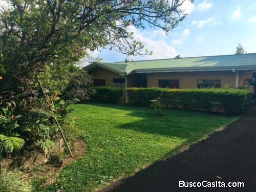  RAH OFC #20-269. Espectacular Casa para alquilar en Alajuela
