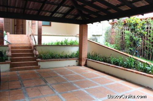 RAH OFC #20-1498 Alquiler de Hermoso Apartamento en Heredia